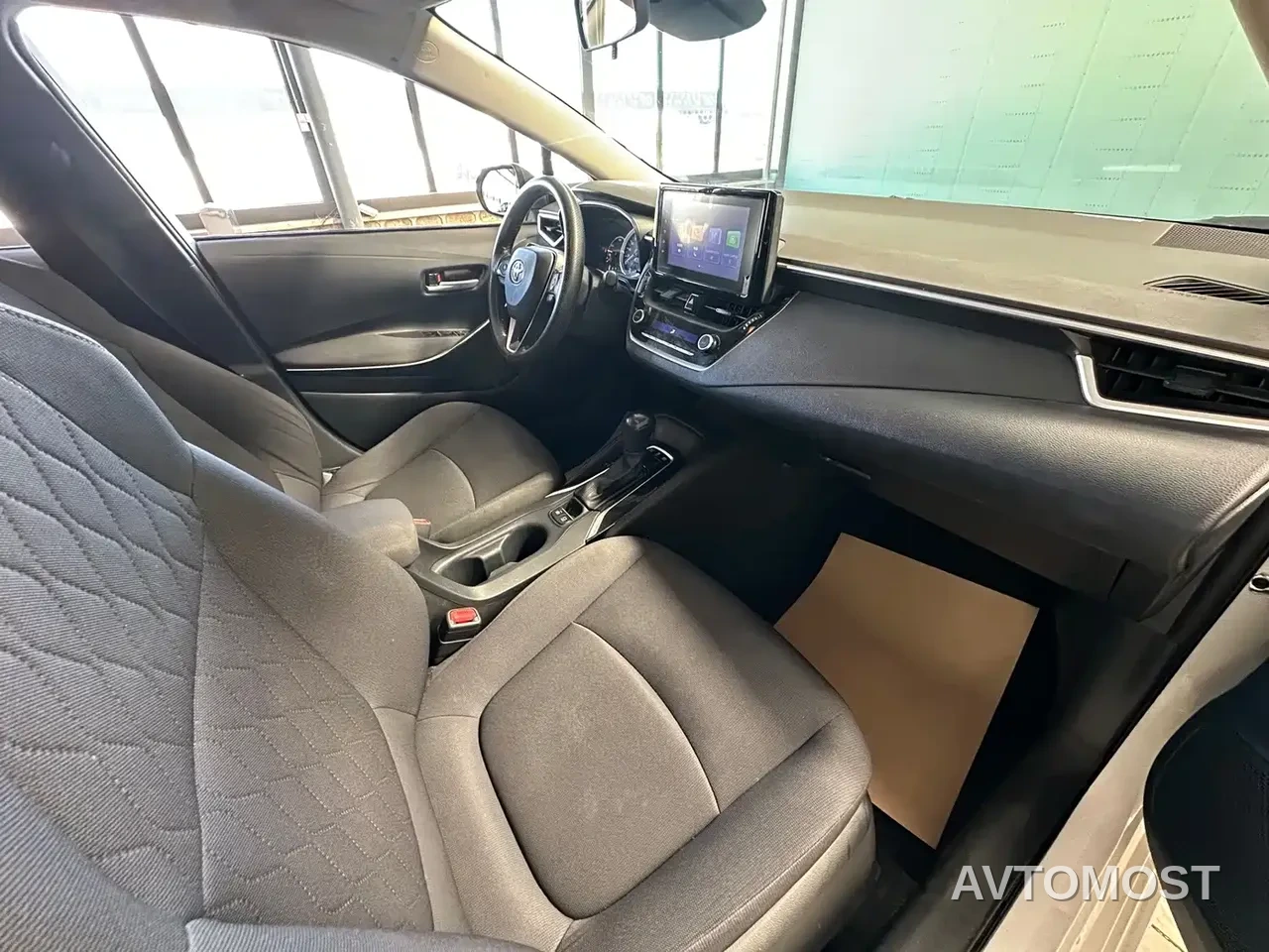 Toyota Corolla 2021 Hybrid 1.8L E-CVT Pioneer Edition — фото 16