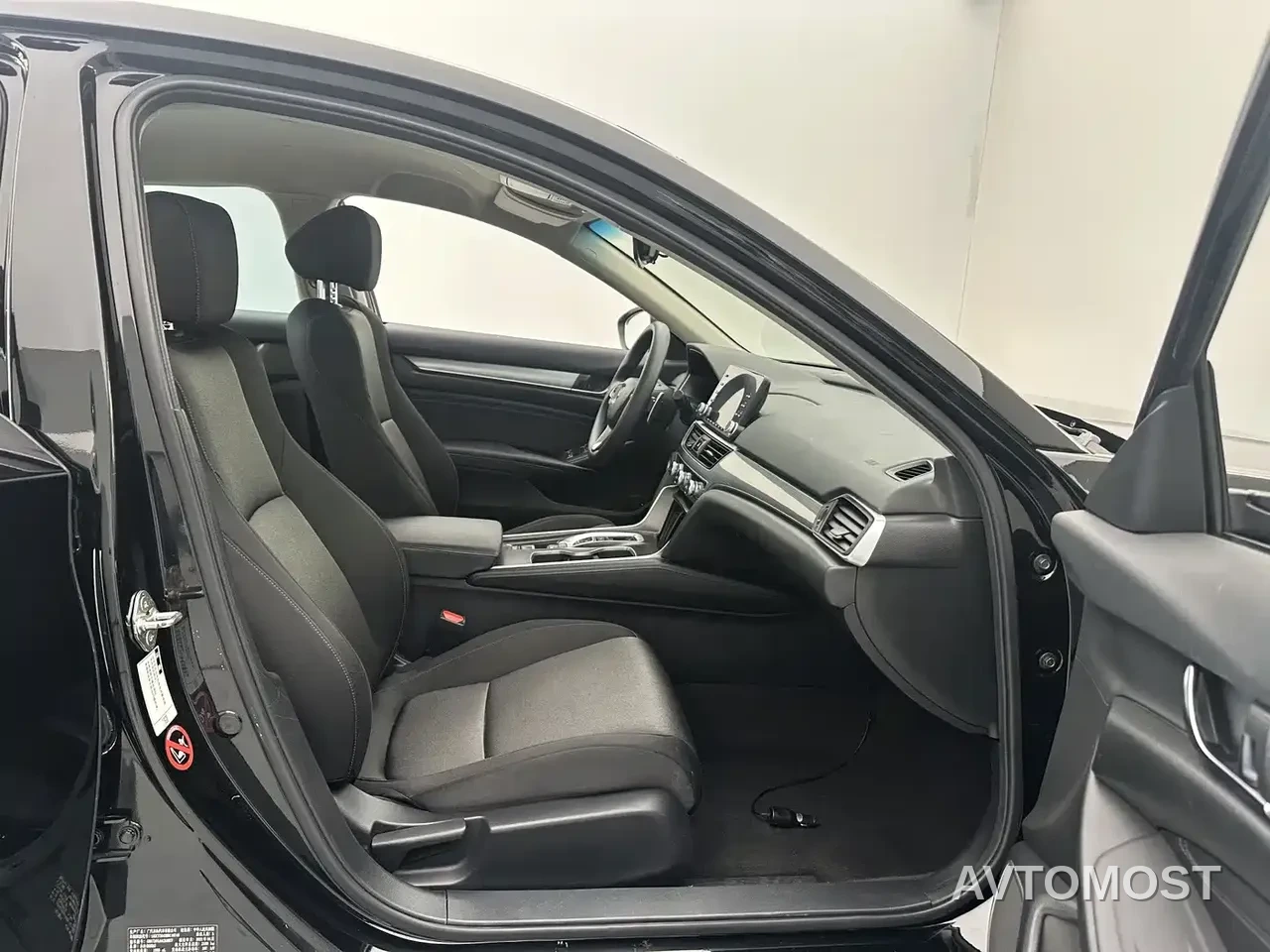 Honda Accord 2018 Sharp Hybrid 2.0L Sharp Cool Edition China VI — фото 9
