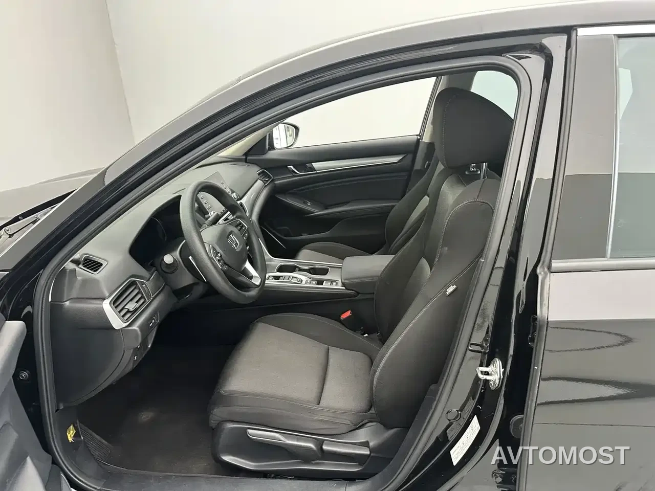 Honda Accord 2018 Sharp Hybrid 2.0L Sharp Cool Edition China VI — фото 12
