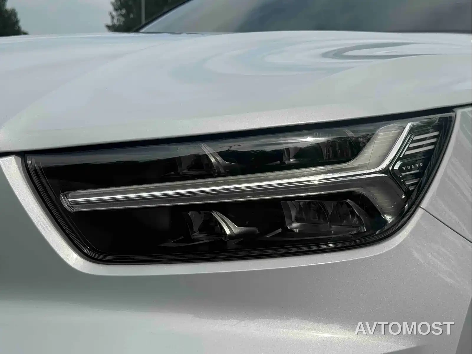 Volvo XC40 New Energy 2021 P8 EV AWD Elegant Sport — фото 3