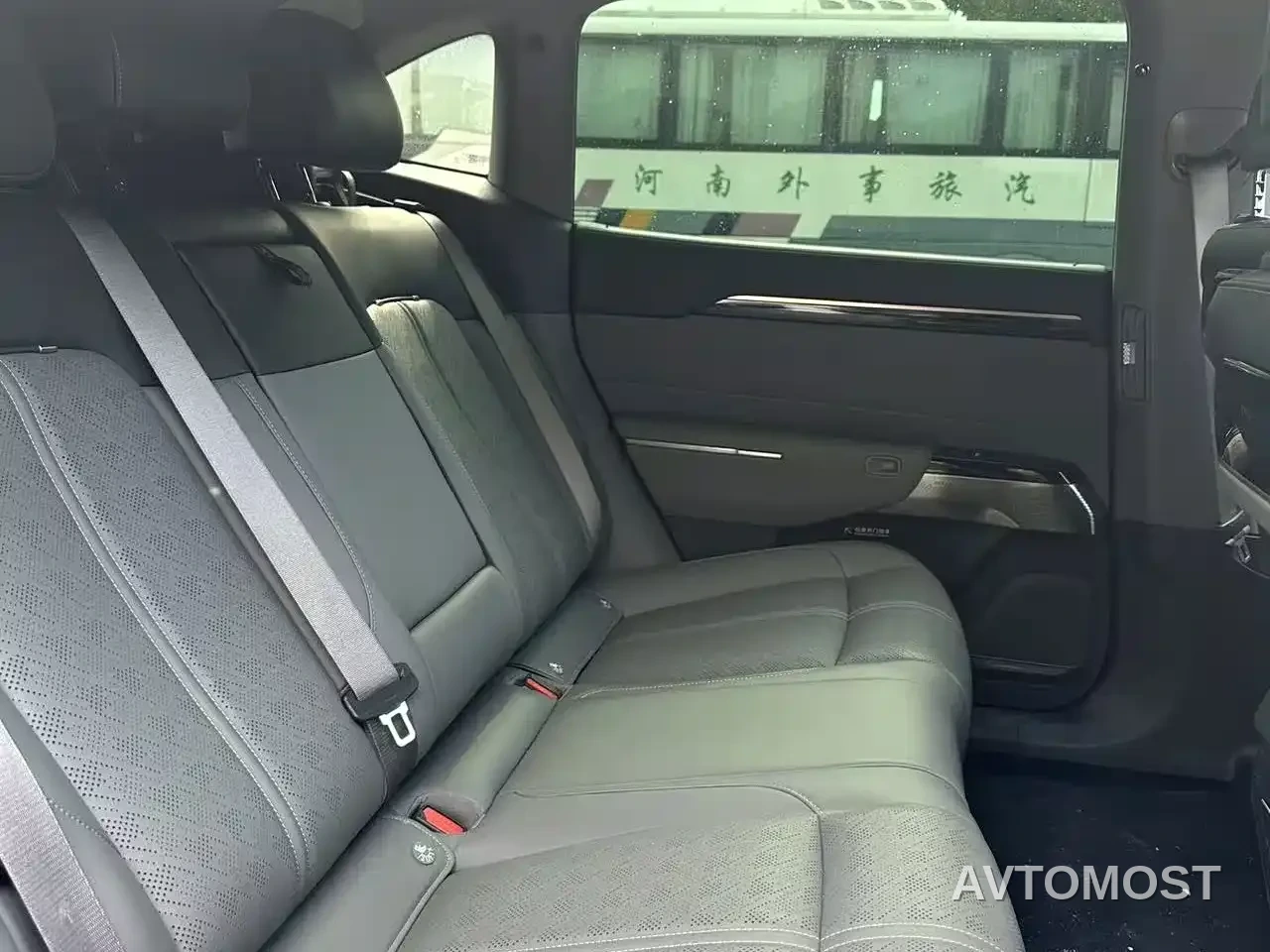 Zeekr 7X 2025 Model 75kWh RWD Smart Driving Edition — фото 5