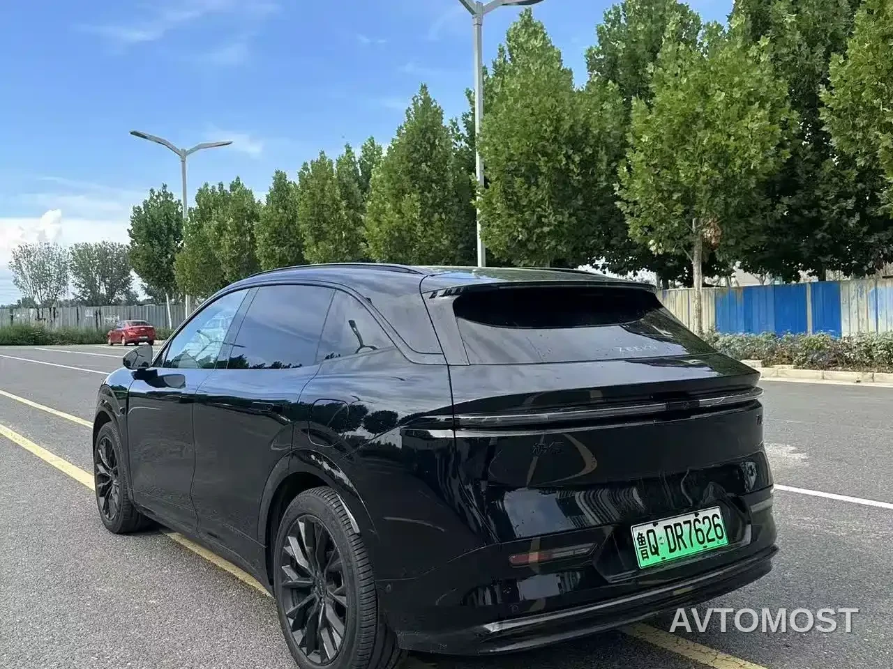 Zeekr 7X 2025 Model 75kWh RWD Smart Driving Edition — фото 7