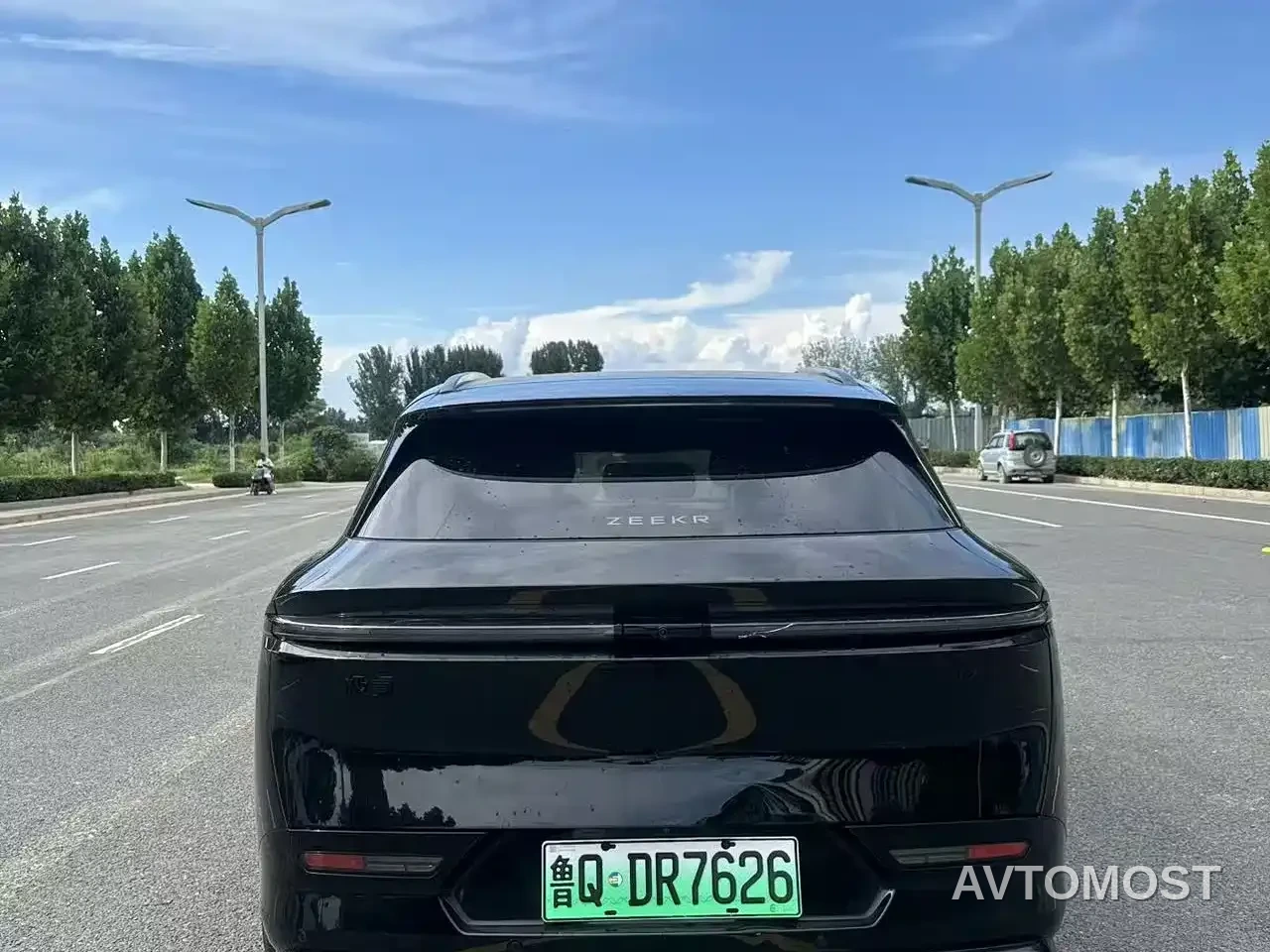 Zeekr 7X 2025 Model 75kWh RWD Smart Driving Edition — фото 8