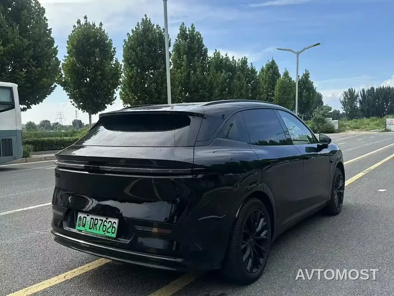 Zeekr 7X 2025 Model 75kWh RWD Smart Driving Edition — фото 9