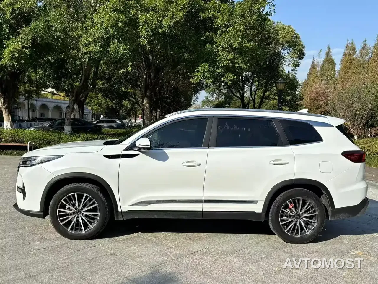 Chery Tiggo 8 PRO 2022 290T 2WD Vast Version 5-Seater — фото 15