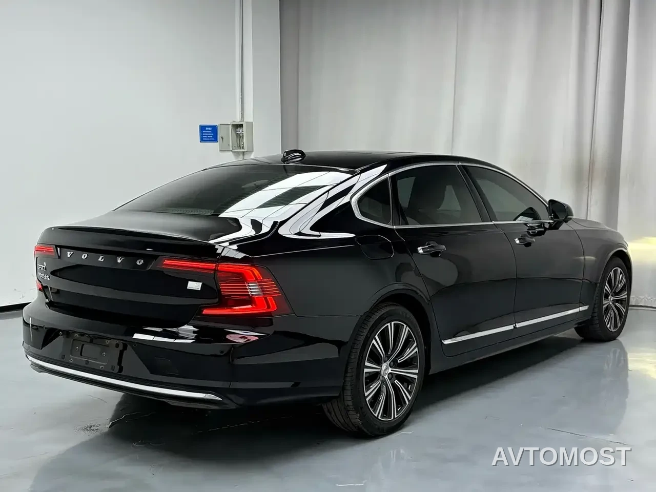 Volvo S90 Plug-in Hybrid 2021 T8 E-Drive Hybrid Zhiyi Luxury Edition — фото 6