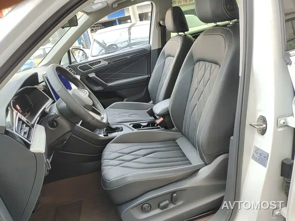 Volkswagen Tiguan L 2023 300TSI Automatic 2WD Smart Enjoyment Edition — фото 15
