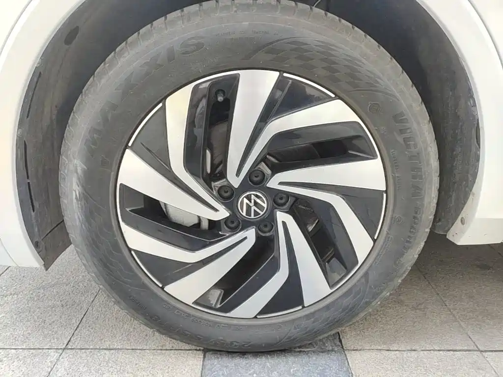 Volkswagen Tiguan L 2023 300TSI Automatic 2WD Smart Enjoyment Edition — фото 23