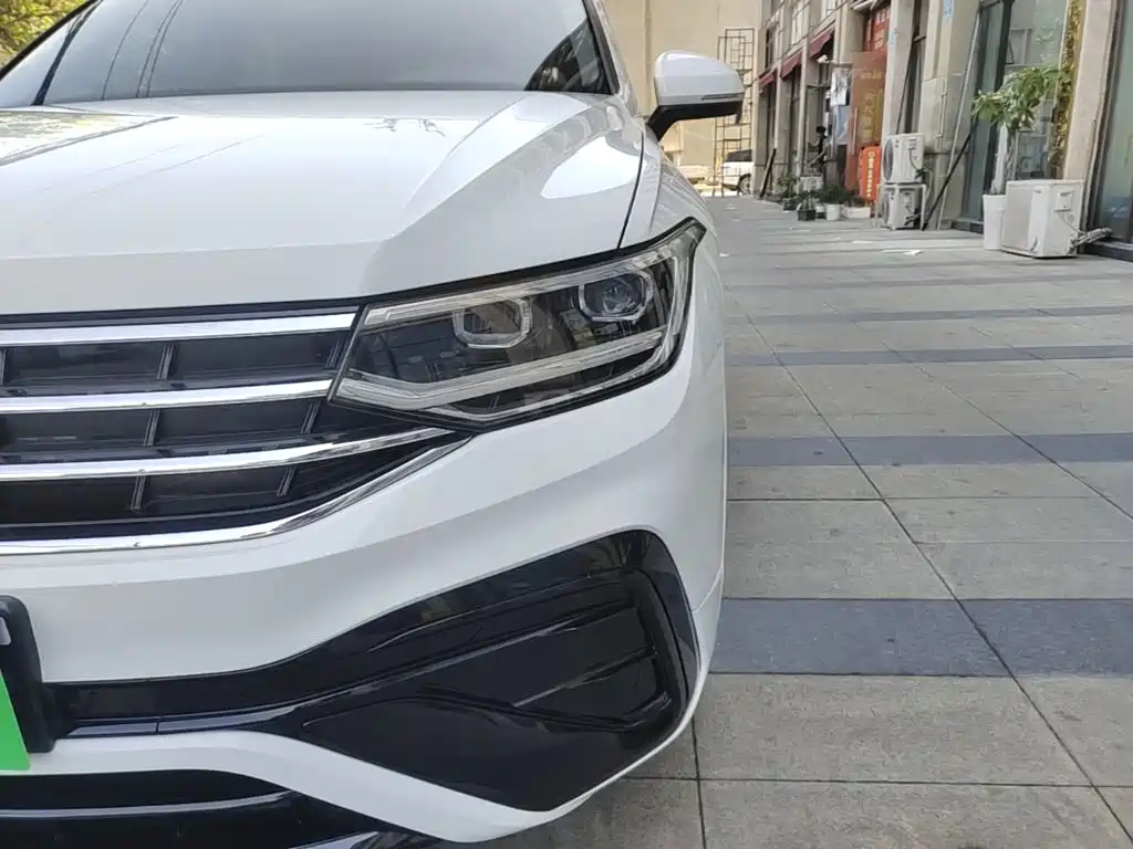 Volkswagen Tiguan L 2023 300TSI Automatic 2WD Smart Enjoyment Edition — фото 24