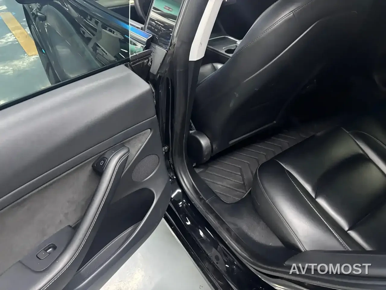 Tesla Model 3 2022 Model Rear-Wheel Drive Version — фото 6