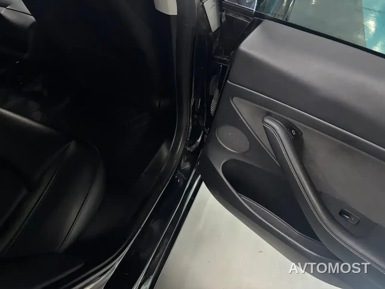 Tesla Model 3 2022 Model Rear-Wheel Drive Version — фото 13