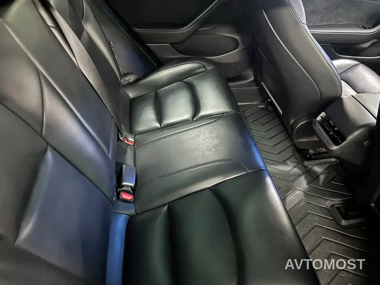 Tesla Model 3 2022 Model Rear-Wheel Drive Version — фото 14
