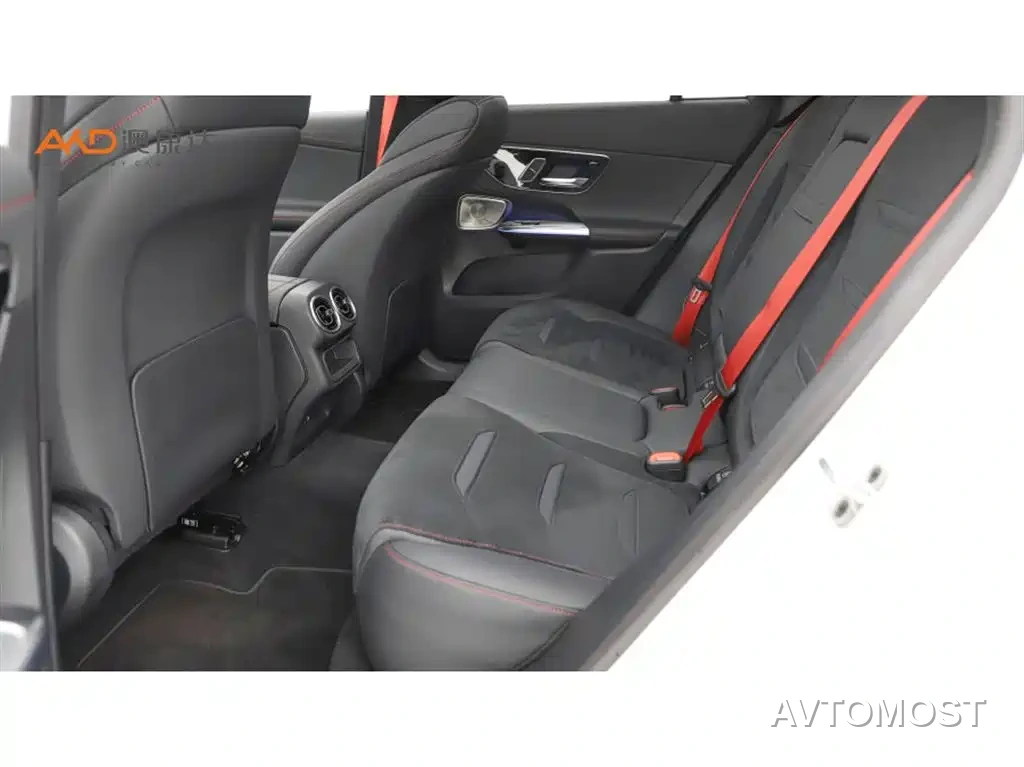 Mercedes-Benz GLC AMG 2025 AMG GLC 43 4MATIC — фото 7