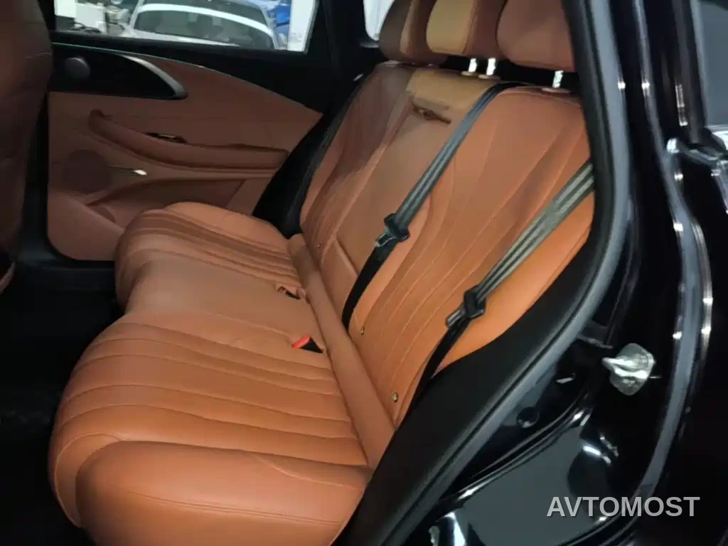 Exeed Lingyun 2025 400T AWD Star Premium Edition — фото 13