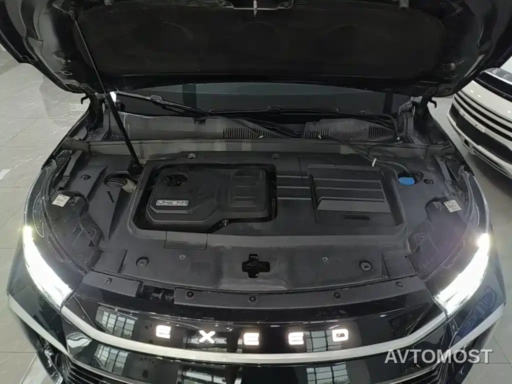 Exeed Lingyun 2025 400T AWD Star Premium Edition — фото 16