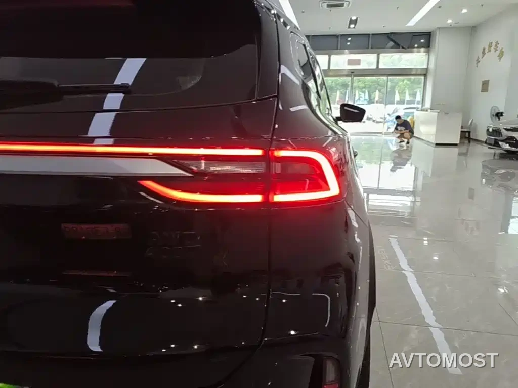Exeed Lingyun 2025 400T AWD Star Premium Edition — фото 24
