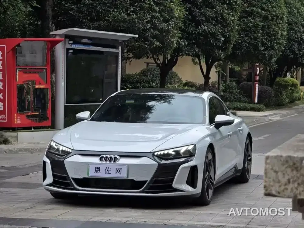 Audi e-tron GT 2023 Base Model — фото 1