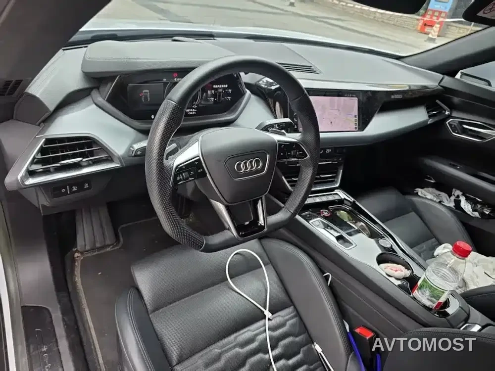 Audi e-tron GT 2023 Base Model — фото 6