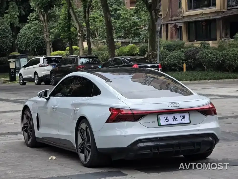 Audi e-tron GT 2023 Base Model — фото 13