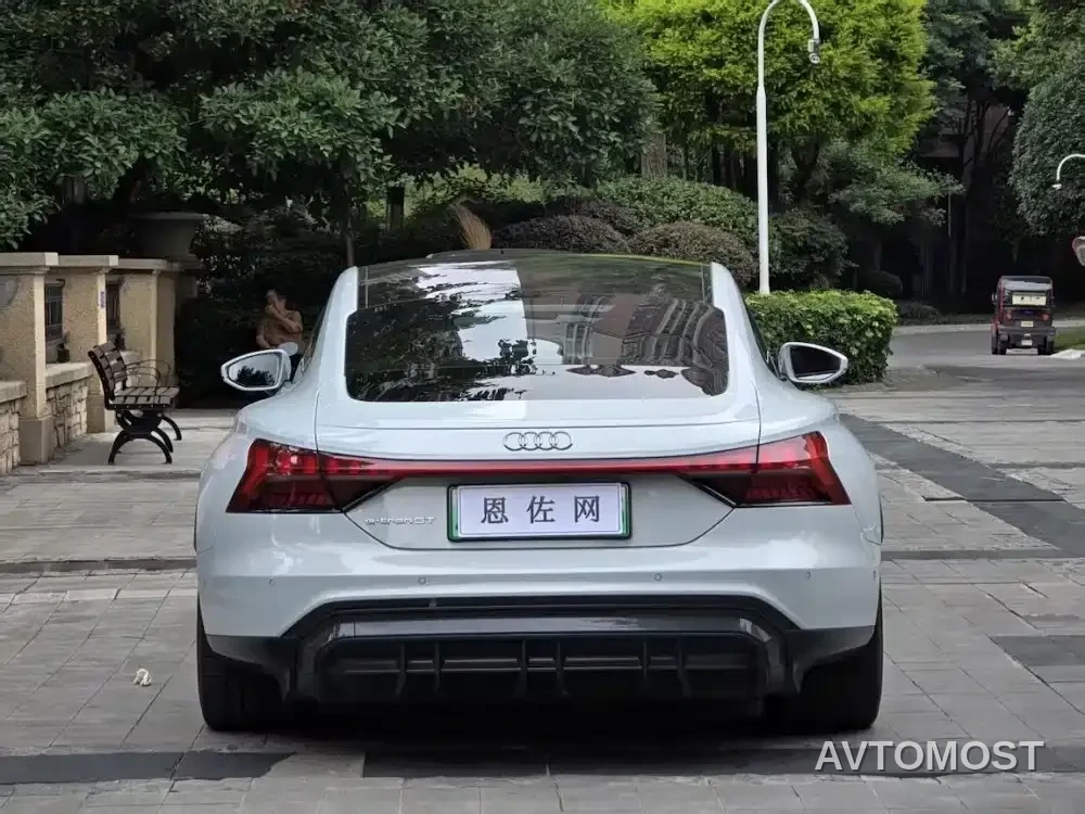 Audi e-tron GT 2023 Base Model — фото 14