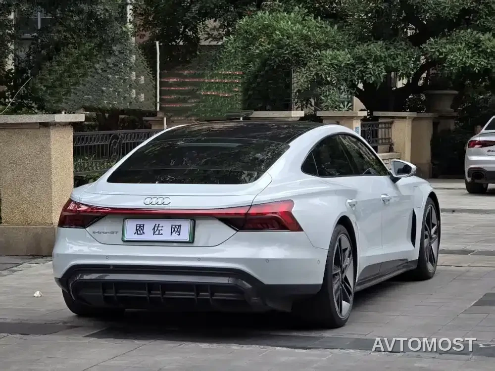 Audi e-tron GT 2023 Base Model — фото 15
