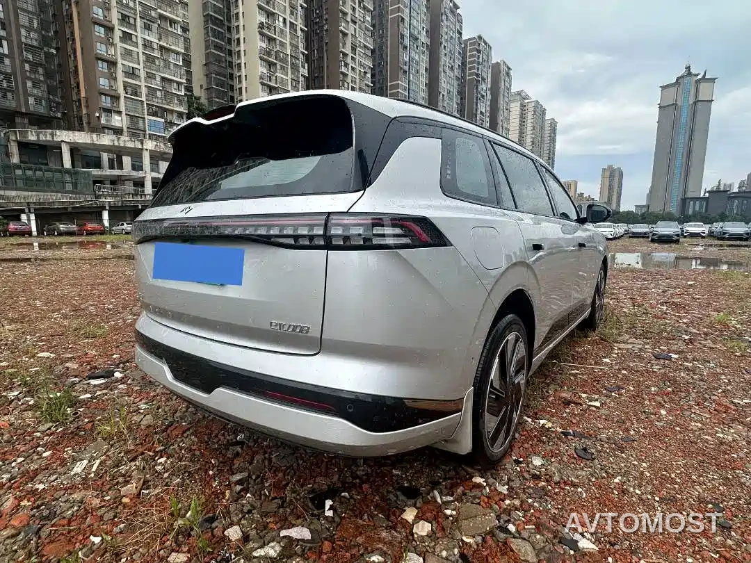 Dongfeng Yipai eπ008 2024 210Max Range Extender 6-Seater — фото 4