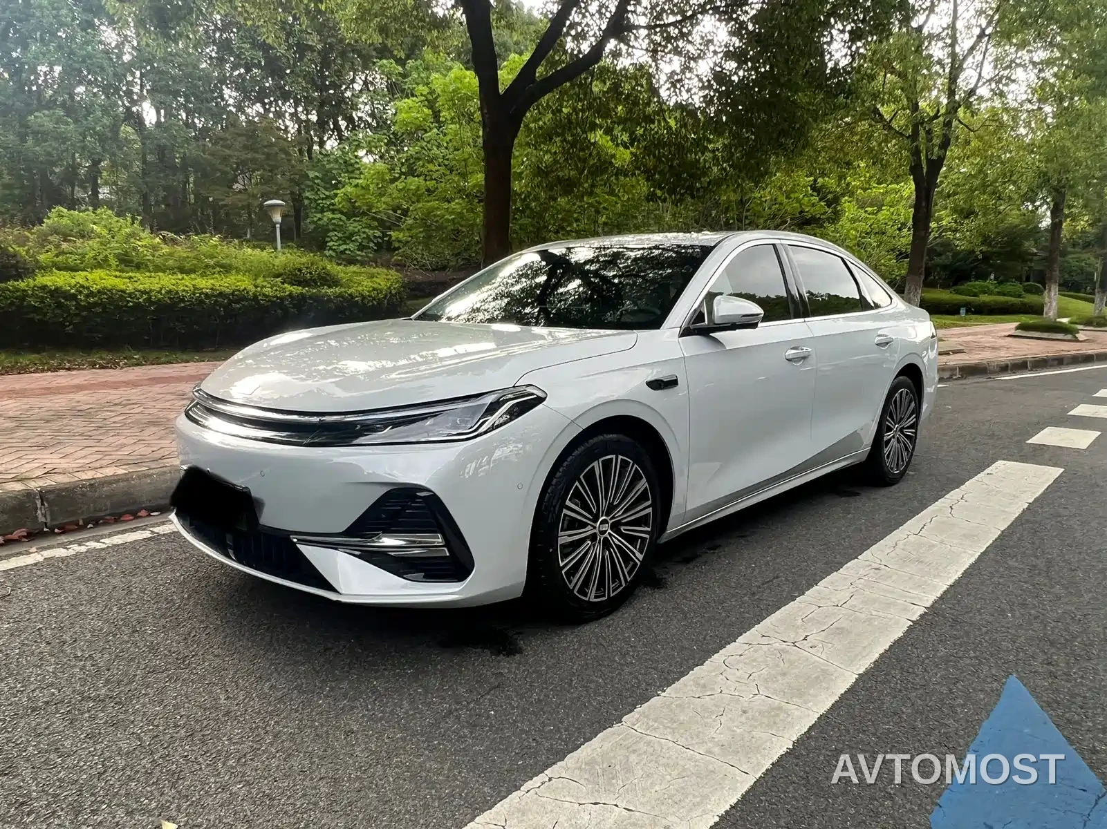 Geely Galaxy A7 2025 EM-i 150km Premium Edition — фото 1
