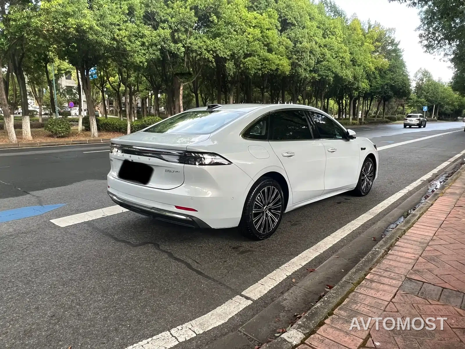 Geely Galaxy A7 2025 EM-i 150km Premium Edition — фото 4