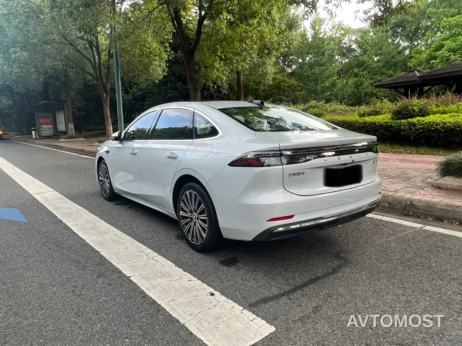 Geely Galaxy A7 2025 EM-i 150km Premium Edition — фото 6