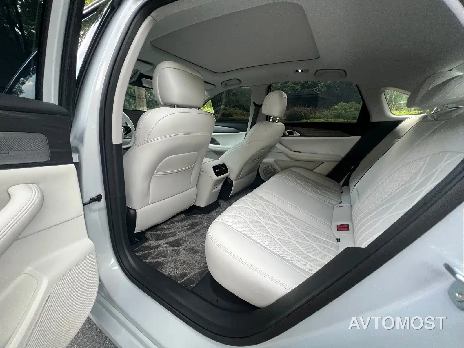 Geely Galaxy A7 2025 EM-i 150km Premium Edition — фото 7