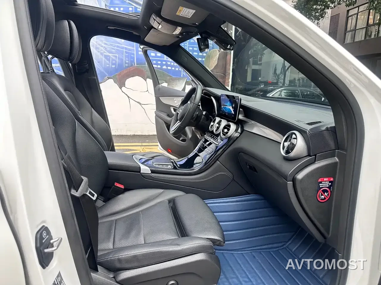 Mercedes-Benz GLC 2022 Model GLC 260 L 4MATIC Dynamic Edition — фото 9
