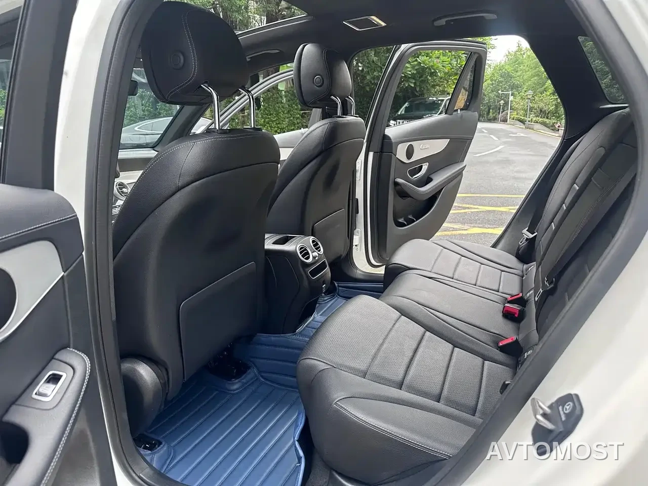 Mercedes-Benz GLC 2022 Model GLC 260 L 4MATIC Dynamic Edition — фото 10