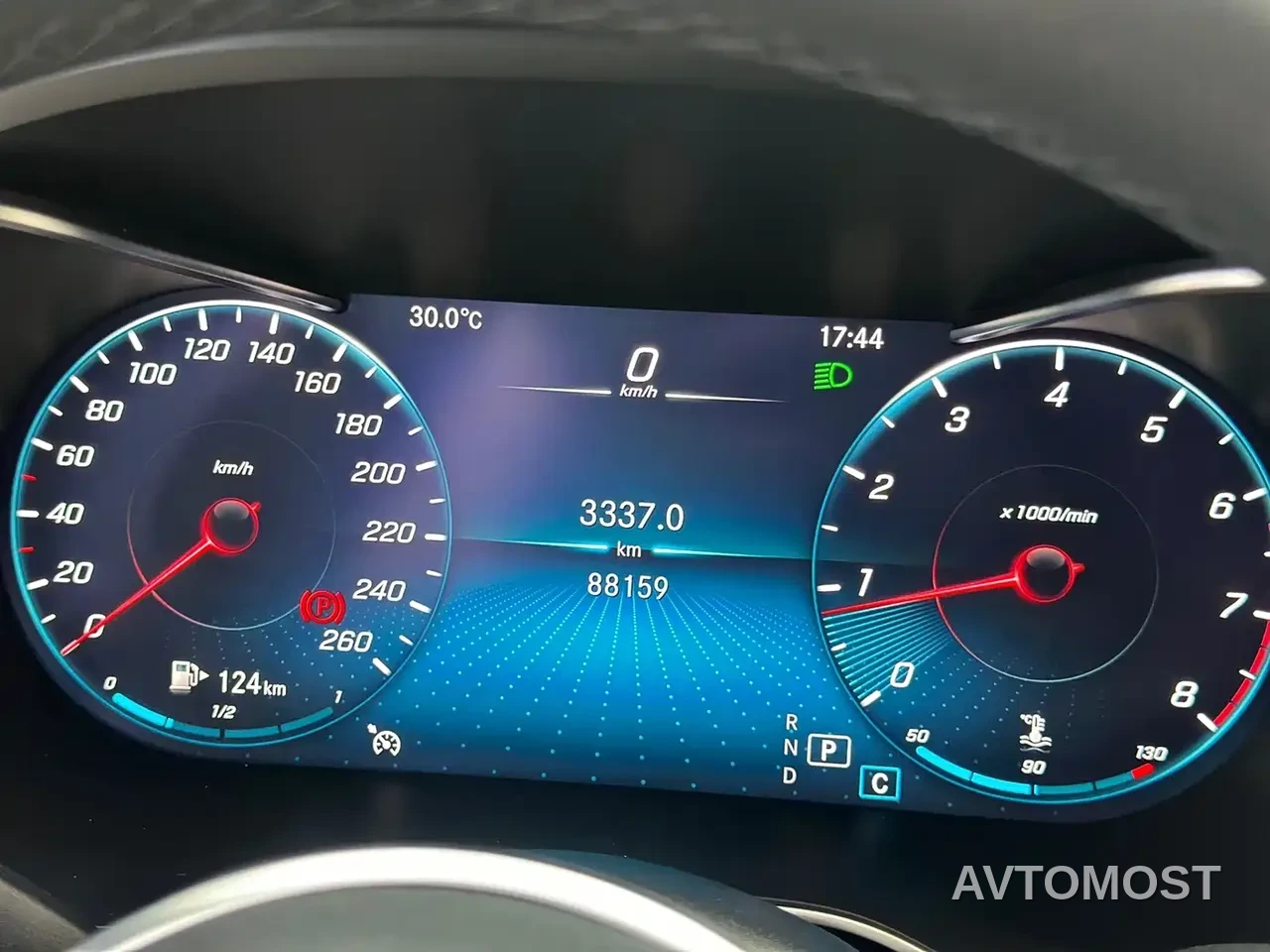 Mercedes-Benz GLC 2022 Model GLC 260 L 4MATIC Dynamic Edition — фото 13