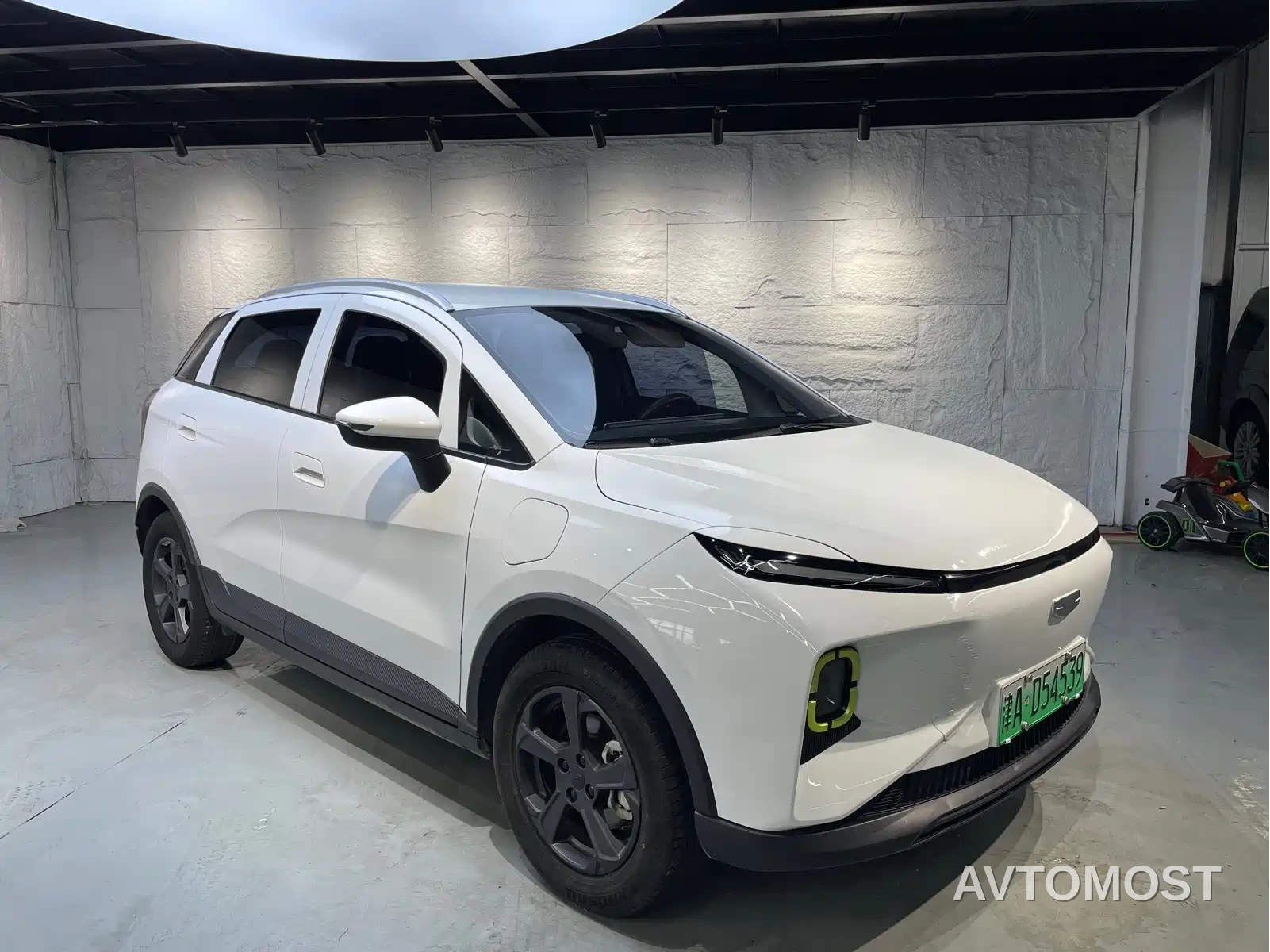 Geely Geometry E Firefly 2023 320KM Cute Tiger 5-seater — фото 3