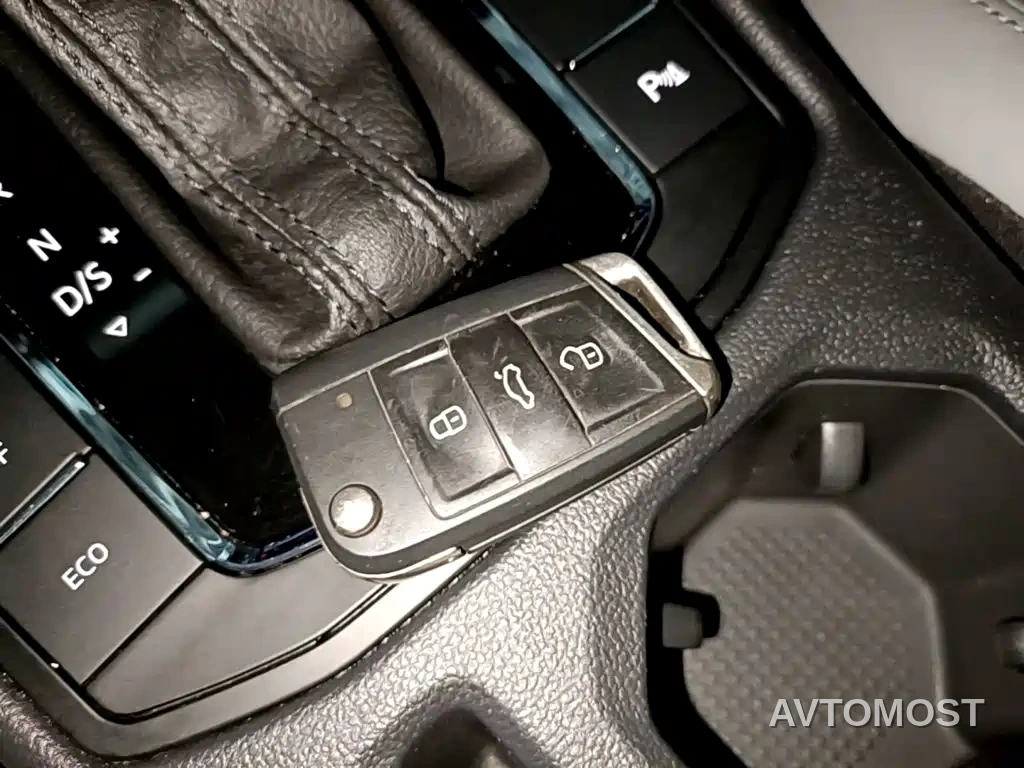 Volkswagen Bora 2023 280TSI DSG Prestige Edition — фото 9