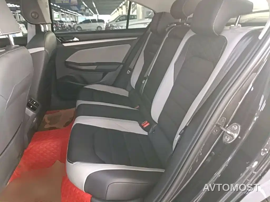 Volkswagen Bora 2023 280TSI DSG Prestige Edition — фото 17