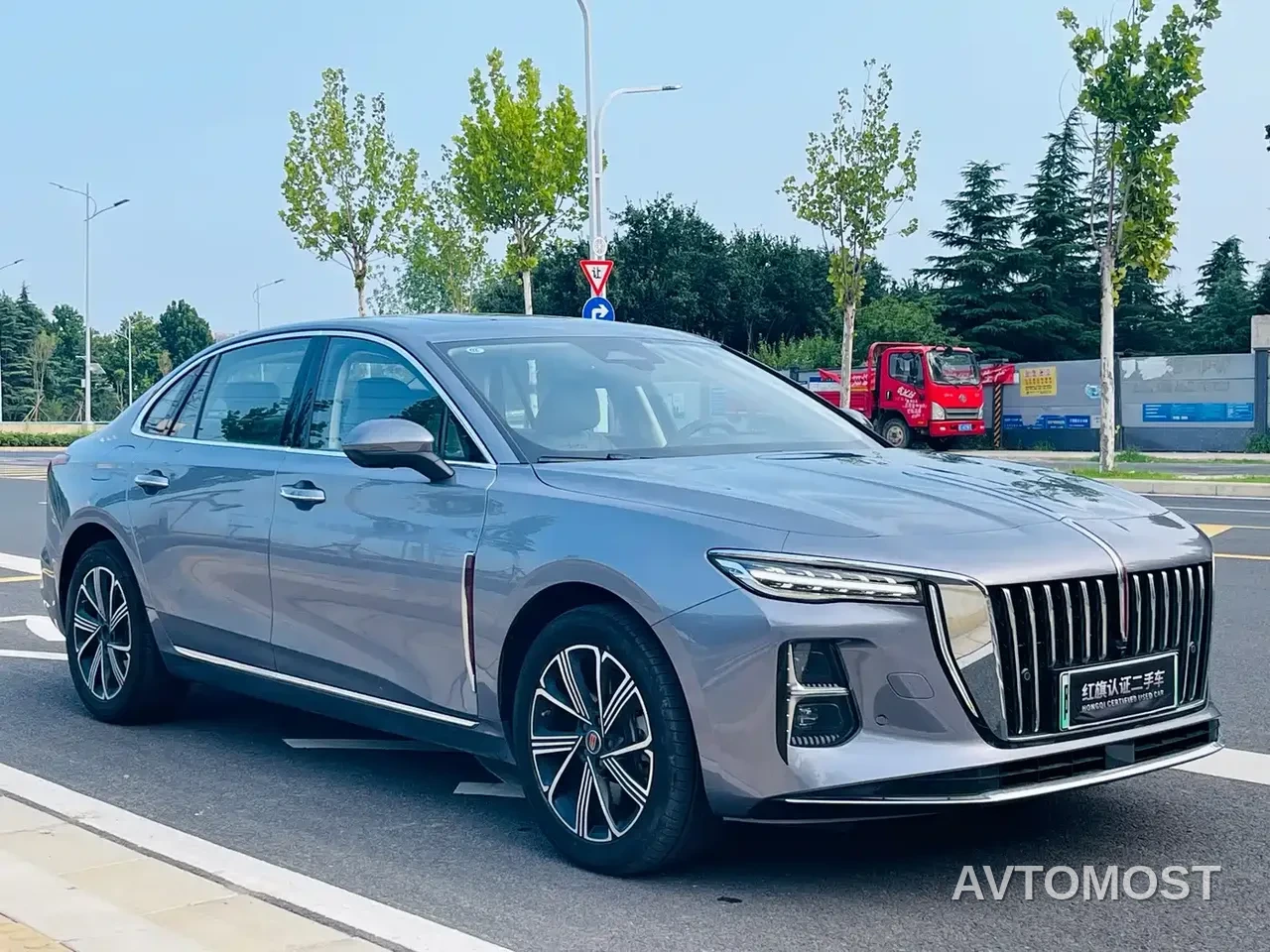 Hongqi H5 PHEV 2025 170 Super Hybrid Edition — фото 3
