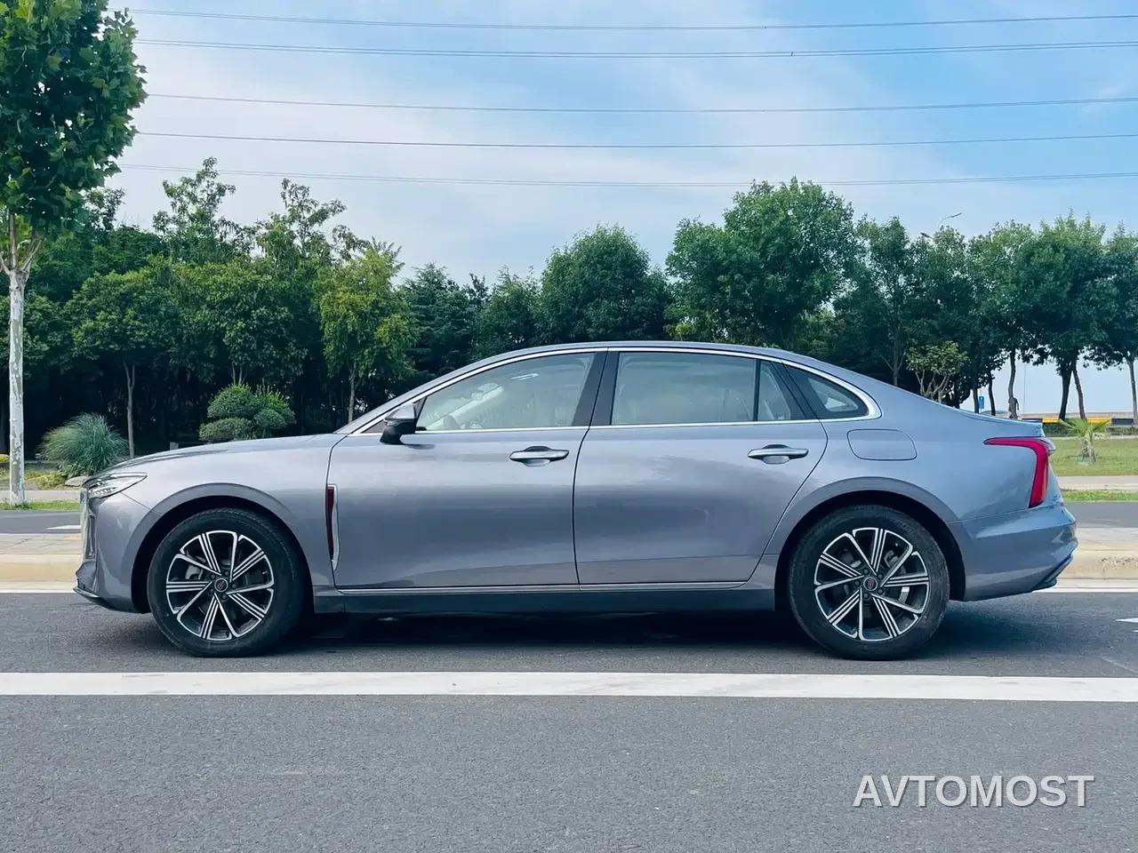 Hongqi H5 PHEV 2025 170 Super Hybrid Edition — фото 5