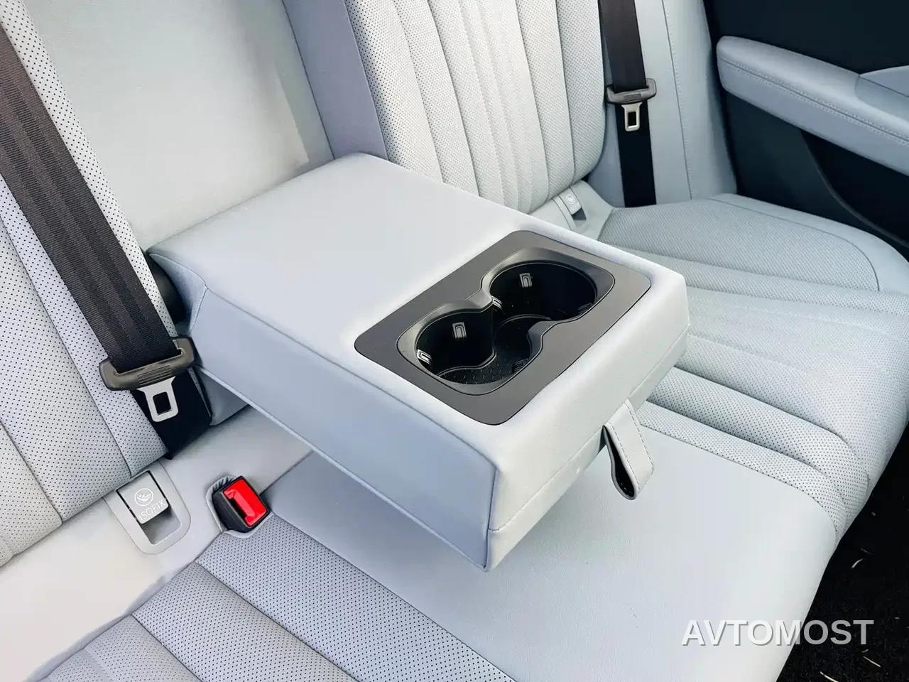 Hongqi H5 PHEV 2025 170 Super Hybrid Edition — фото 23