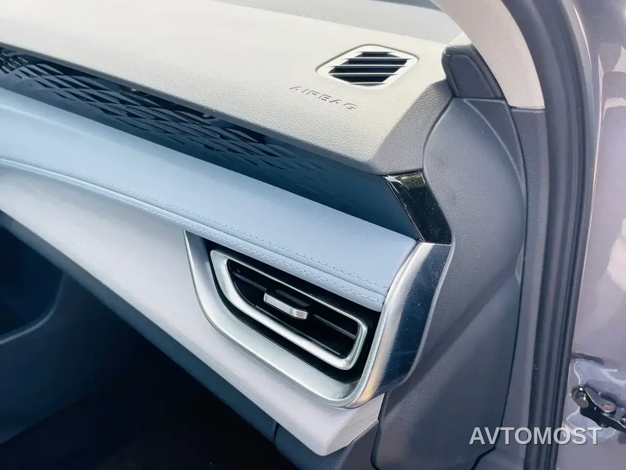 Hongqi H5 PHEV 2025 170 Super Hybrid Edition — фото 27