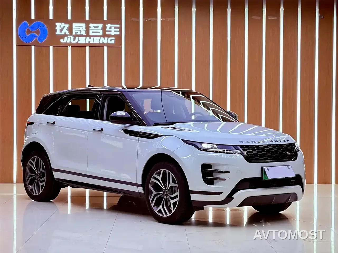 Land Rover Range Rover Evoque New Energy 2022 Range Rover Evoque L P300e Plug-in Hybrid — фото 3