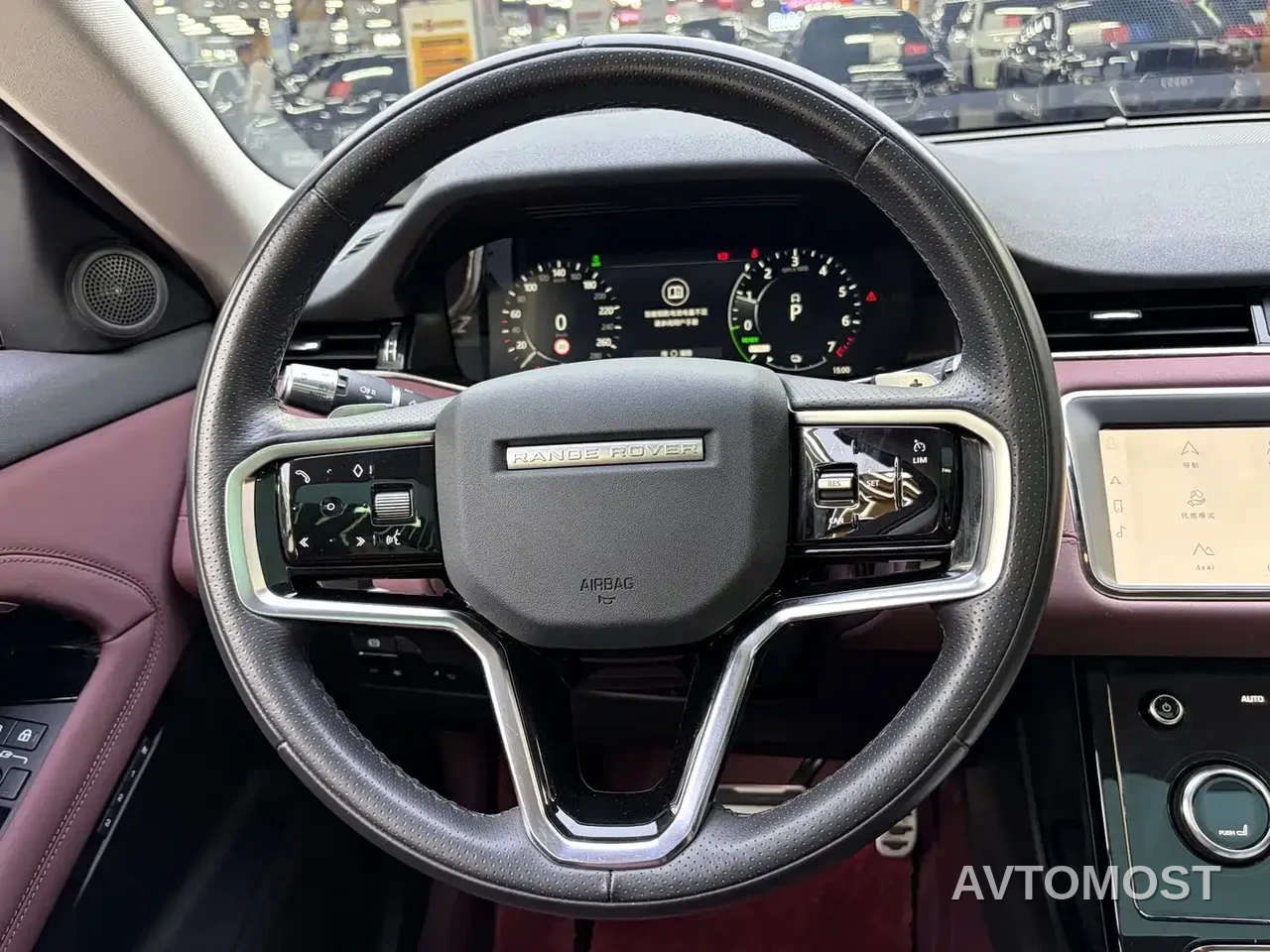 Land Rover Range Rover Evoque New Energy 2022 Range Rover Evoque L P300e Plug-in Hybrid — фото 7
