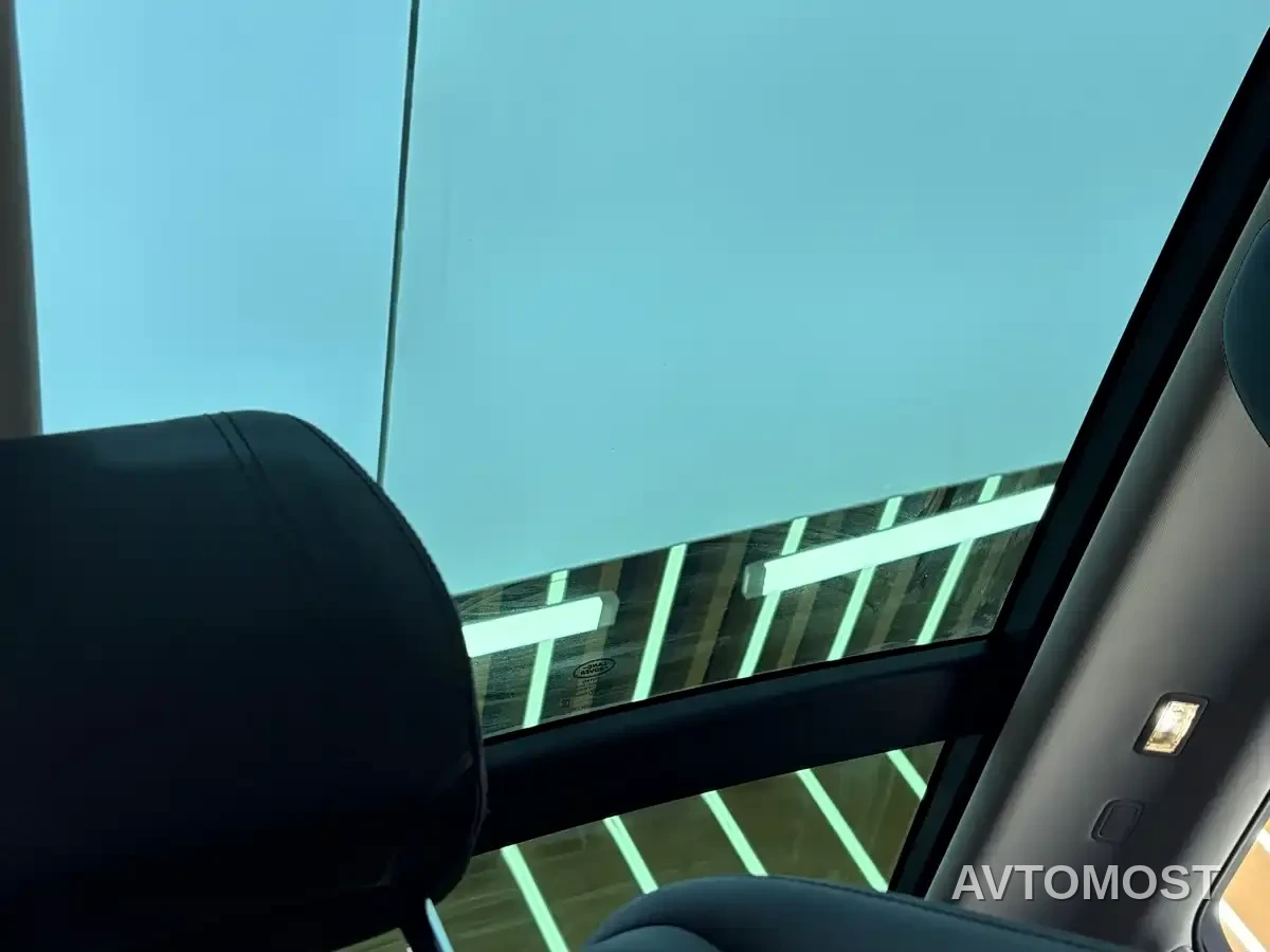 Land Rover Range Rover Evoque New Energy 2022 Range Rover Evoque L P300e Plug-in Hybrid — фото 16