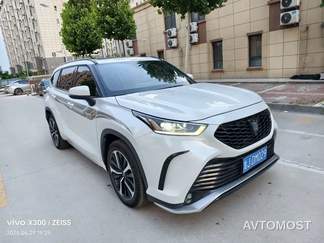 Toyota Crown Kluger 2022 2.5L HEV 4WD Premium Edition — фото 3