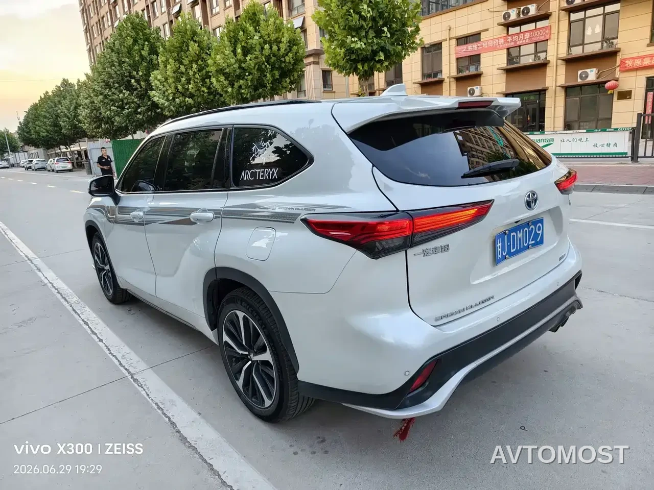 Toyota Crown Kluger 2022 2.5L HEV 4WD Premium Edition — фото 7
