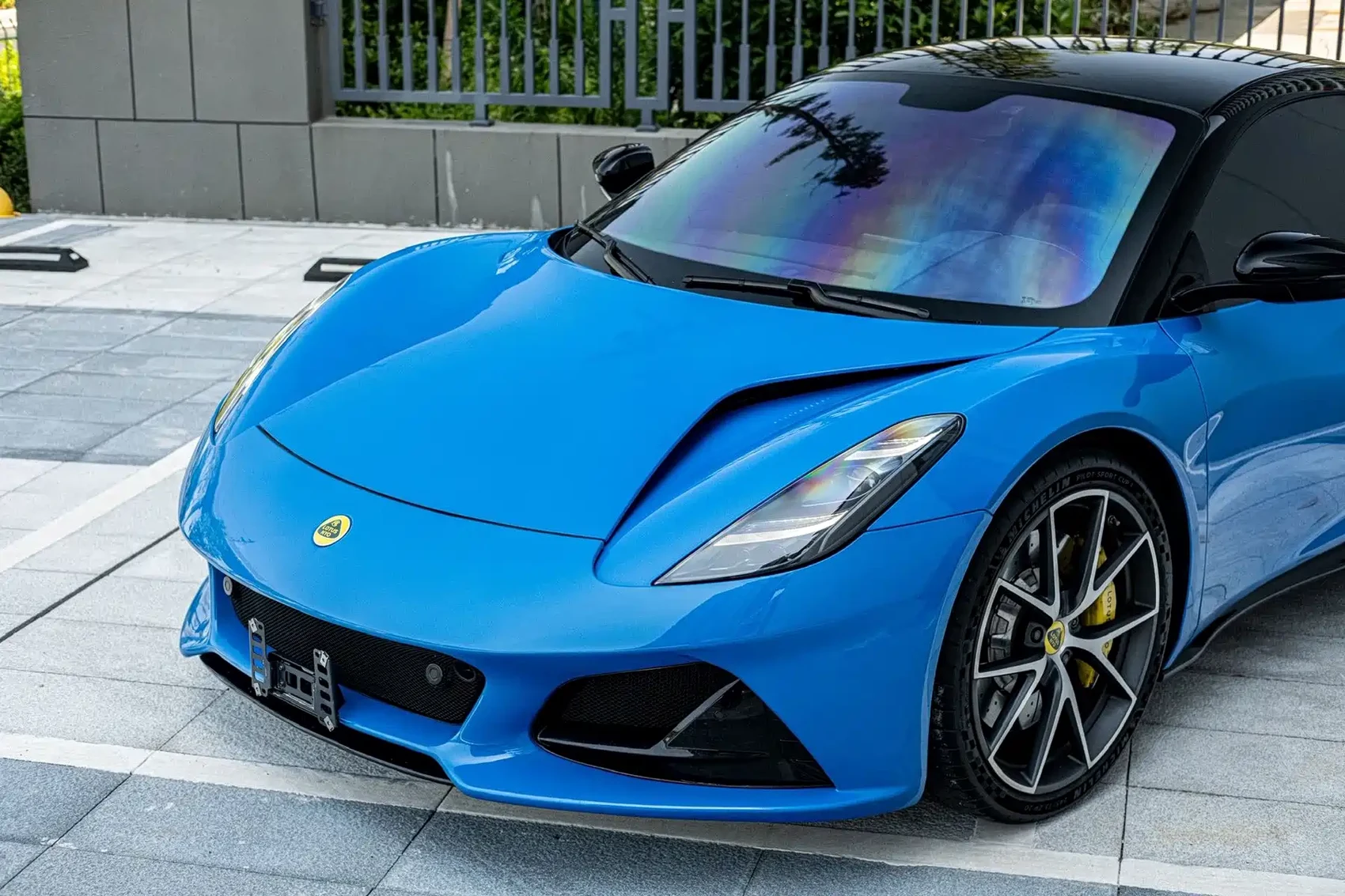 Lotus Cars EMIRA 2022 3.5T V6 Manual First Edition — фото 4
