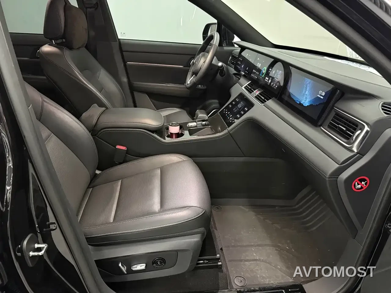 Li ONE 2021 Extended Range 6-Seater — фото 11
