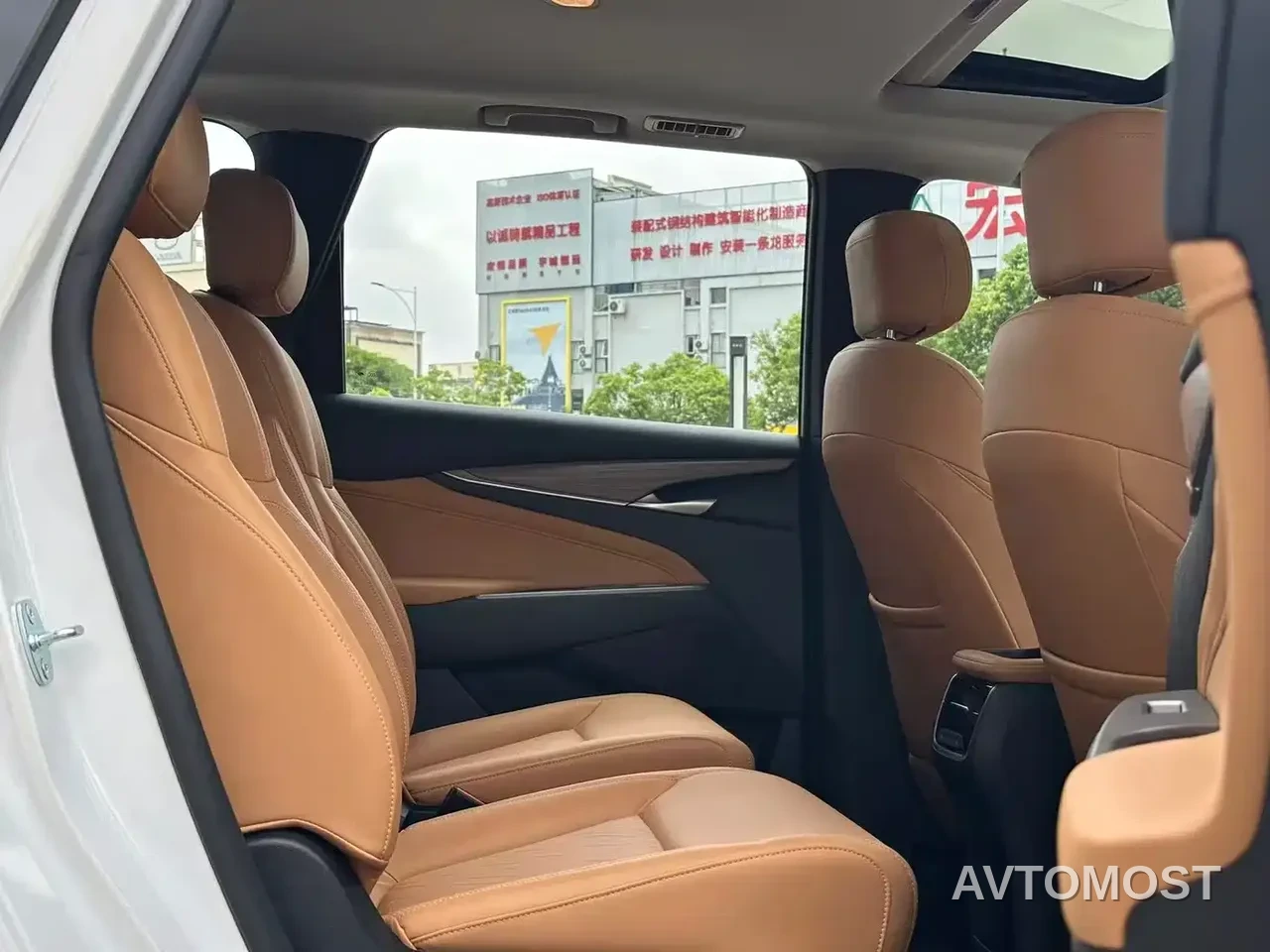 SAIC Maxus G50 PHEV 2025 Pilot Edition — фото 25