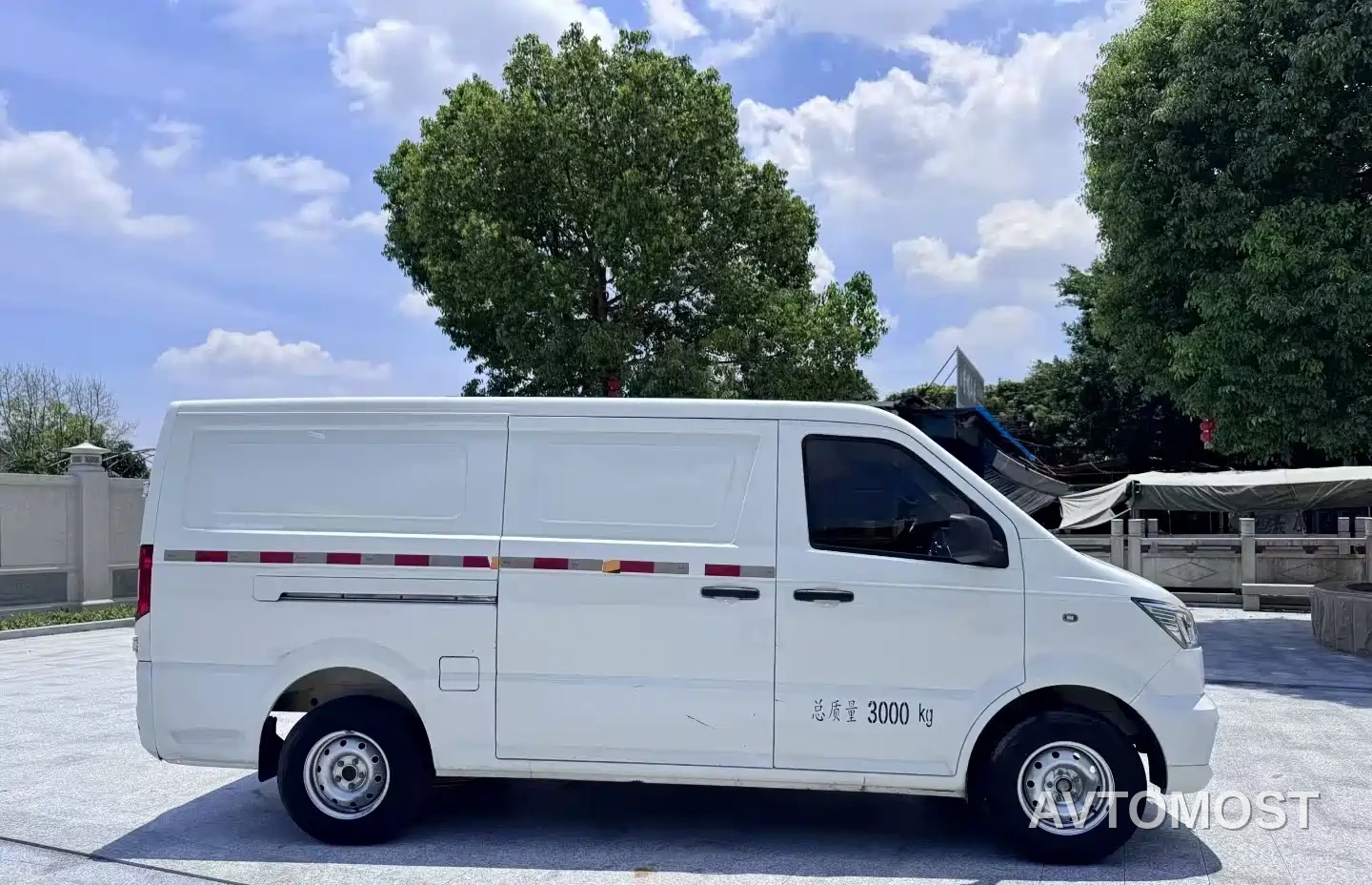 King Long Longyao 6 2022 Van Series CATL 41.86kWh — фото 5