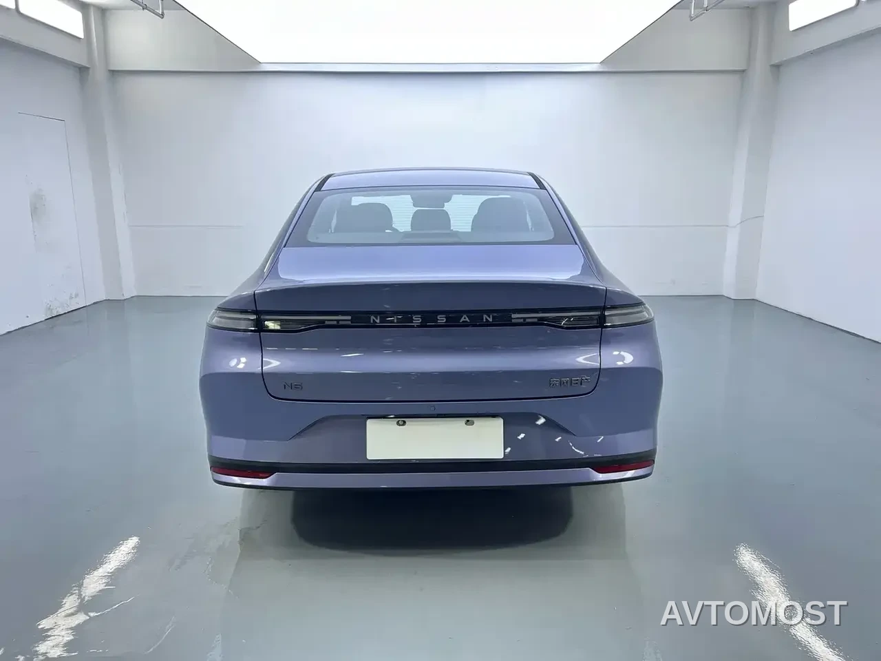 Nissan N6 2025 Mid Configuration — фото 10
